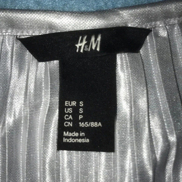 H&M shimmering pleated spaghetti strap tank top NEW size S - Picture 3 of 6